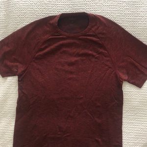 RHONE Mens  T-shirt